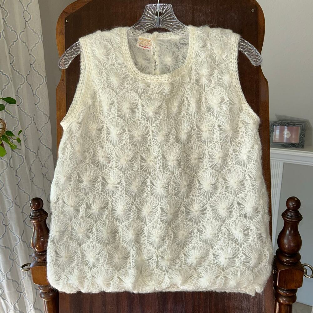 Vintage Hand Crochet Ivory Sweater Sleeveless Size medium